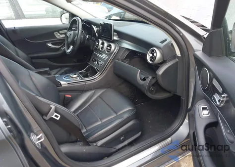 2017 Mercedes-Benz C 300 from USA, damaged, VIN 55SWF4JB8HU233863